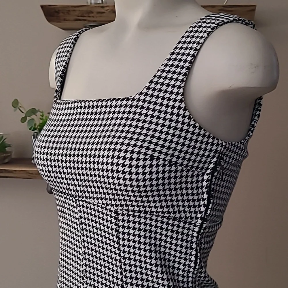 Houndstooth Mini Dress - Picture 6 of 7